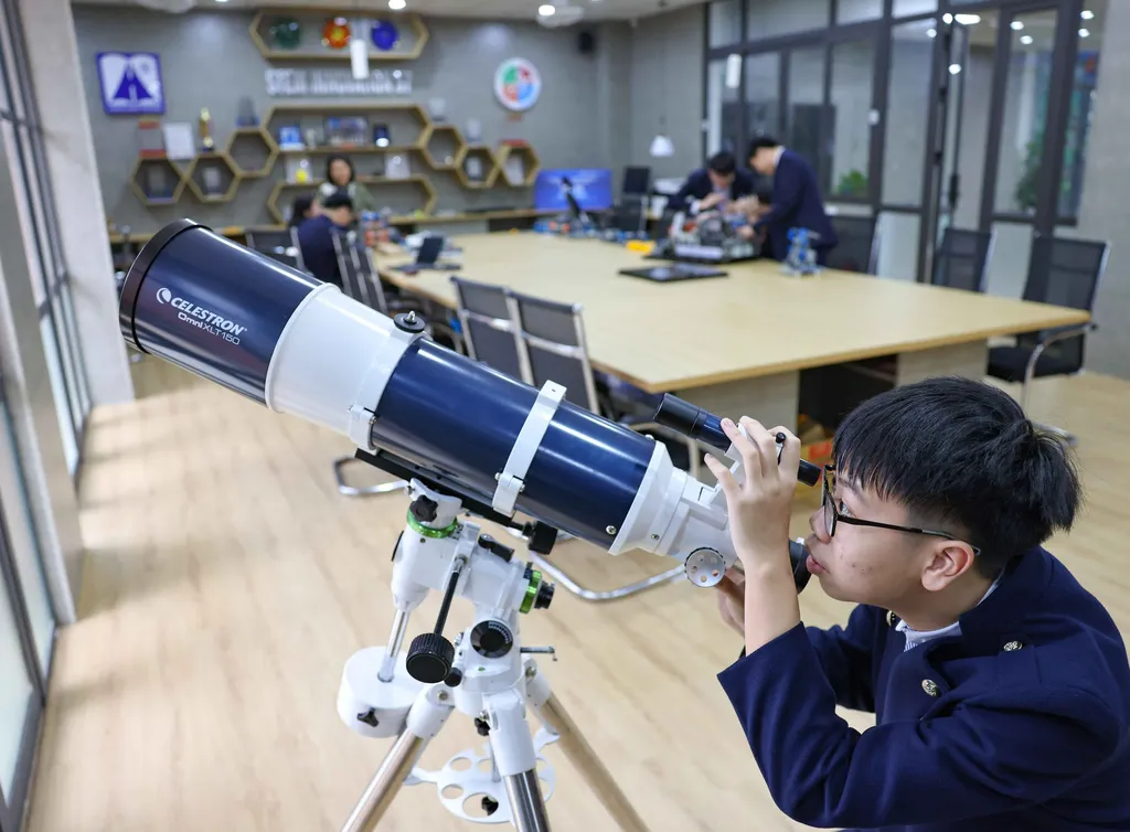 STEM Innovation Petrovietnam opens global pathways for Vietnamese students