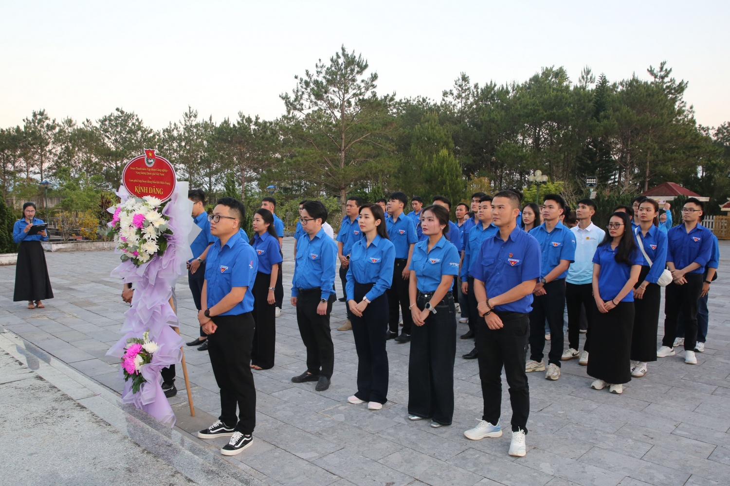 Cụm phối hợp Tuổi trẻ Petrovietnam miền Trung thực hiện nhiều chương trình ý nghĩa cho học sinh vùng cao Quảng Ngãi