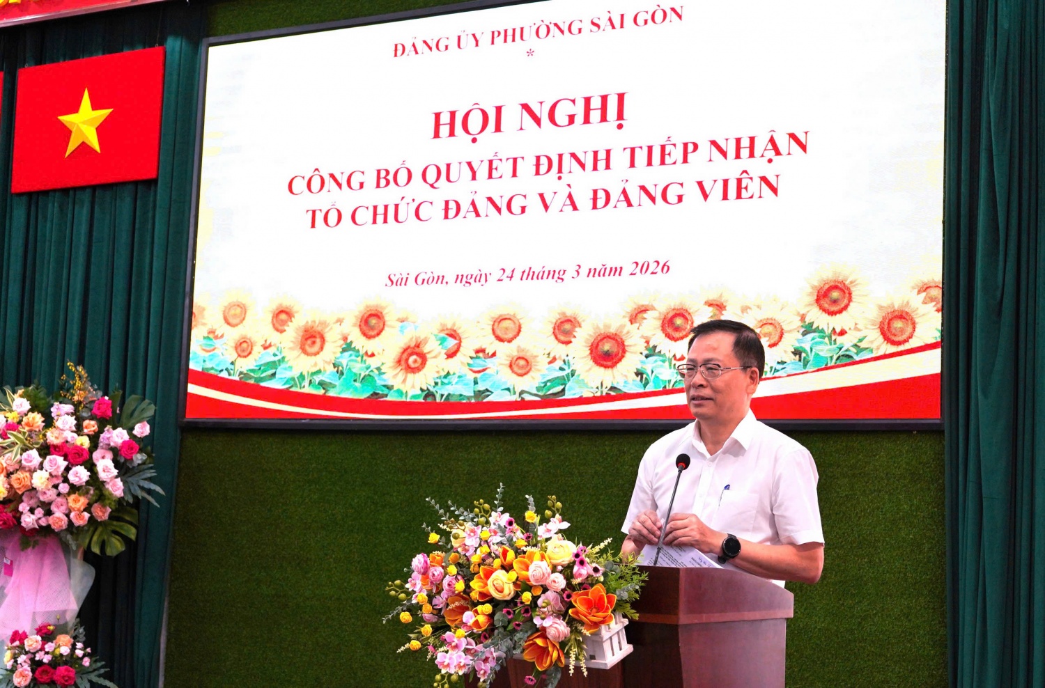 Đồng chí ​Chu Đình Động- Phó Trưởng Ban Tổ chức Đảng ủy Chính phủ phát biểu tại hội nghị