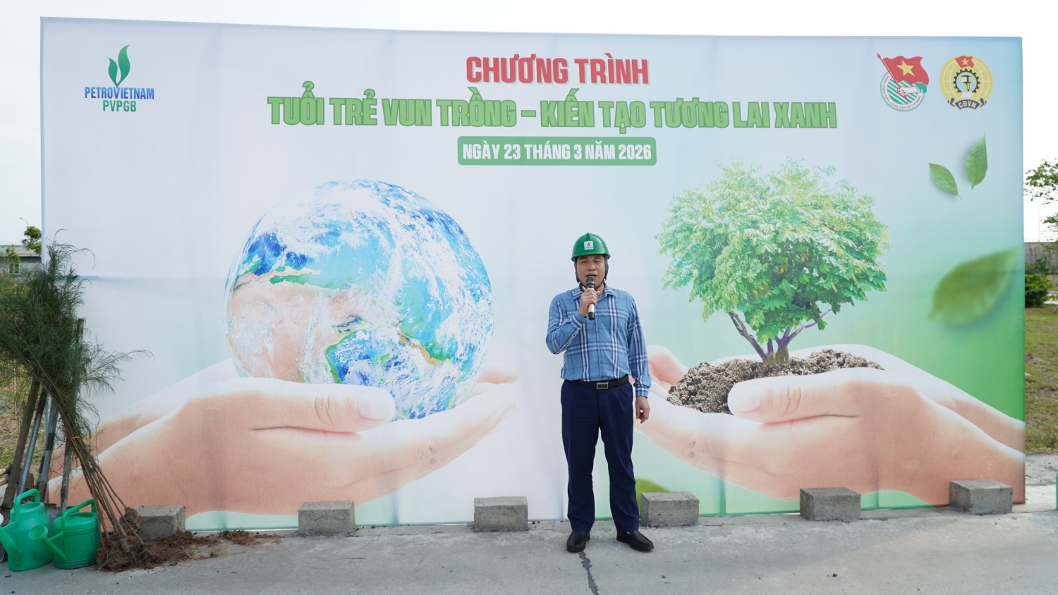 Thanh niên NMNĐ Thái Bình 2 xung kích trong công tác bảo vệ môi trường Thái Bình 2 - Tết trồng cây 2026
