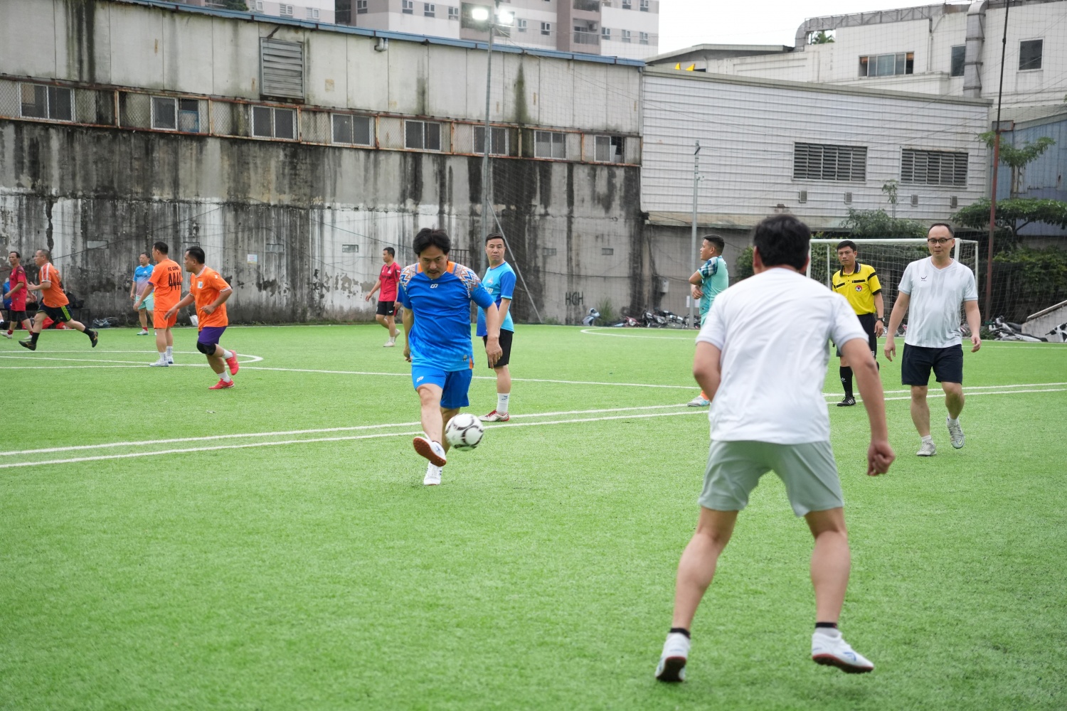 Sôi nổi giải bóng đá giao hữu Petrovietnam chào mừng 95 năm Ngày thành lập Đoàn