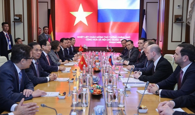 PM visits, works with Vietnam’s leading oil and gas partner in Russia