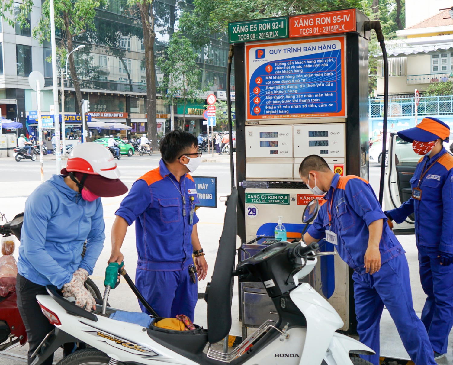Siết quản lý thuế trong kinh doanh xăng dầu