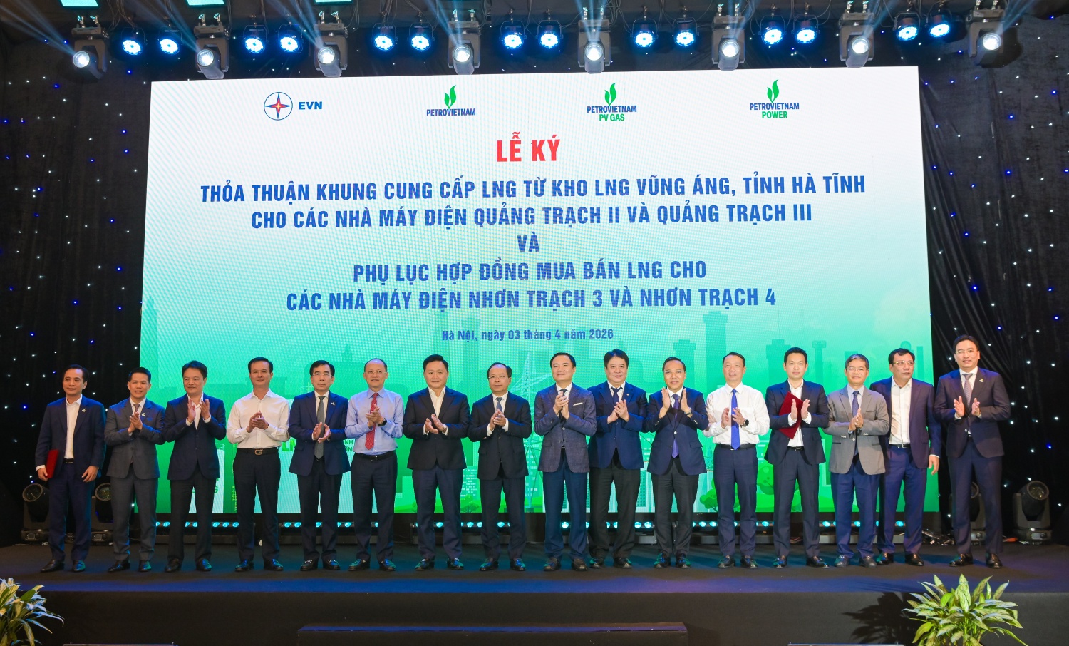 PV GAS khẳng định vai trò “trục xương sống” trong chuỗi cung ứng LNG Việt Nam PV GAS khẳng định vai trò “trục xương sống” trong chuỗi cung ứng LNG Việt Nam