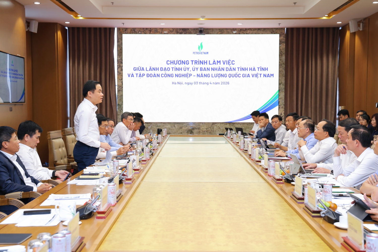 Hà Tĩnh - Petrovietnam: Thống nhất cao, quyết tâm sớm hiện thực hóa Trung tâm công nghiệp - năng lượng sinh thái tại Vũng Áng Hà Tĩnh - Petrovietnam: Thống nhất cao, quyết tâm sớm hiện thực hóa Trung tâm công nghiệp - năng lượng sinh thái tại Vũng Áng