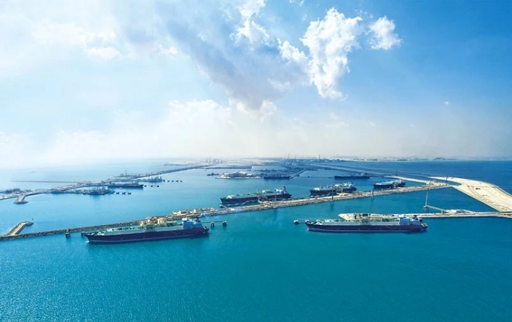 Xuất khẩu LNG của Qatar vẫn đình trệ khi hai tàu quay đầu tại eo biển Hormuz