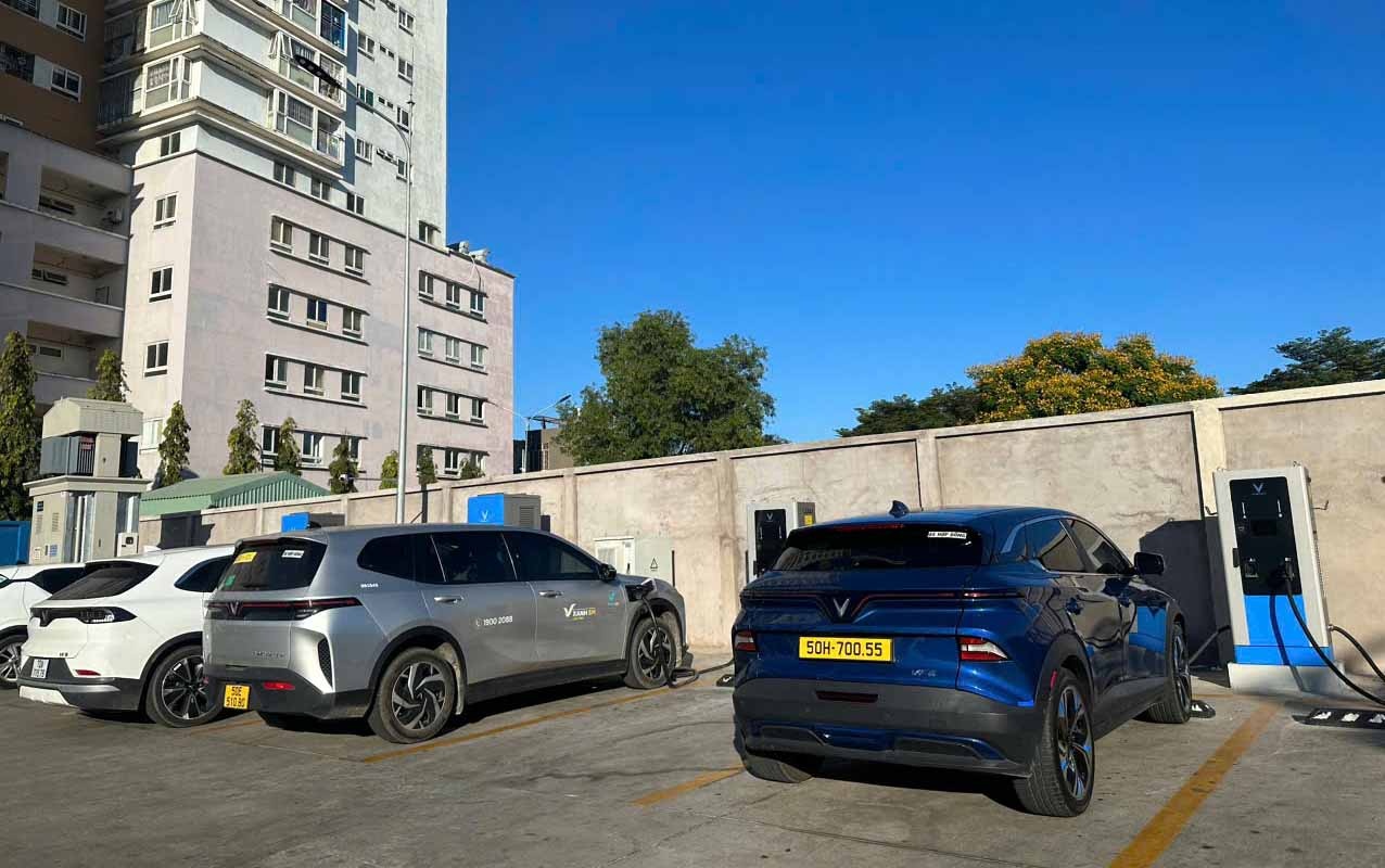 Cú sốc giá dầu toàn cầu và bước đi tiên phong của PVOIL trong chuyển dịch năng lượng