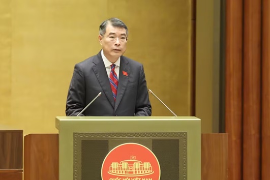 Kiên trì mục tiêu tăng trưởng kinh tế cao, bền vững, thực chất