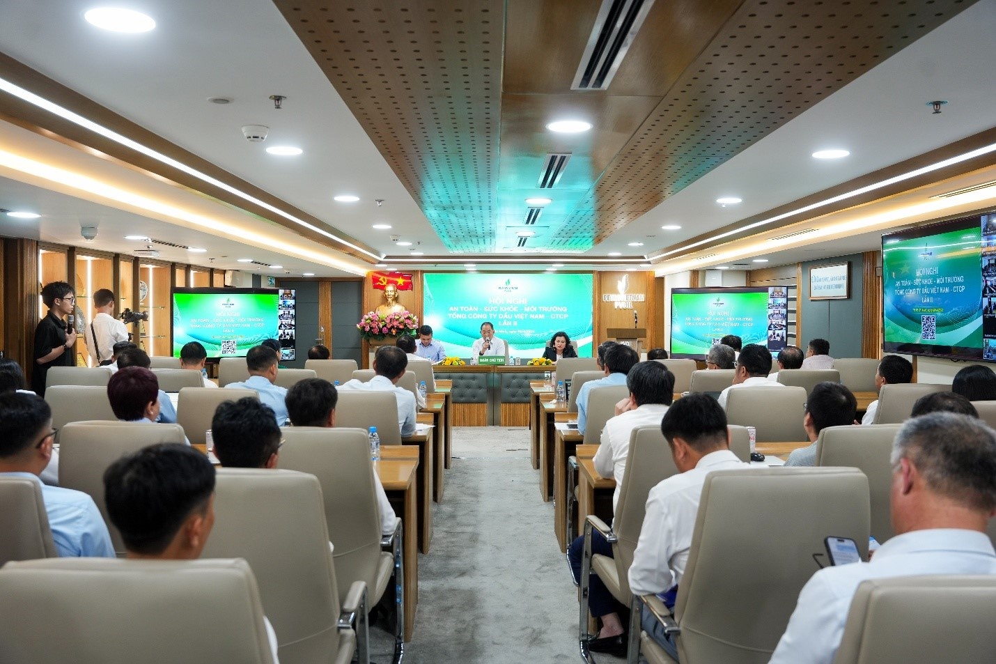 Toàn cảnh Hội nghị An toàn – Sức khỏe – Môi trường lần thứ II năm 2026.