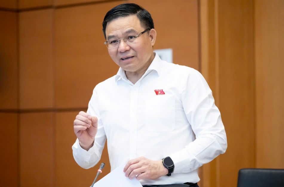 Bộ trưởng Lê Mạnh Hùng: Chủ động nhiều kịch bản bảo đảm xăng dầu trong khủng hoảng