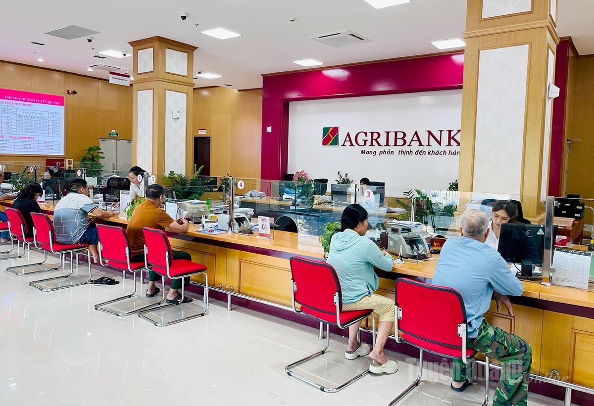 Agribank chủ động hạ lãi suất tiền gửi, tiên phong giảm 0,5% lãi suất cho vay