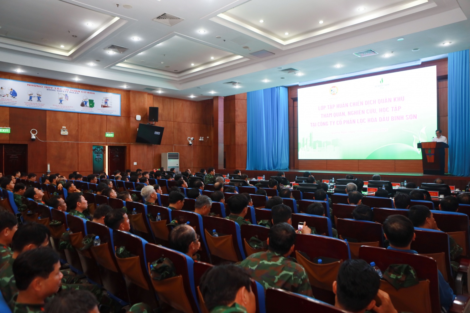 NMLD Dung Quất - Điểm sáng công nghiệp và bảo đảm an ninh quốc phòng