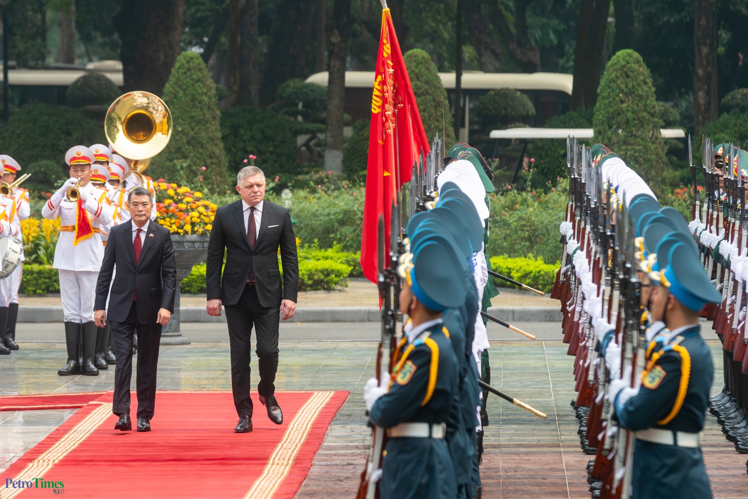 Thủ tướng Lê Minh Hưng chủ trì lễ đón Thủ tướng Slovakia thăm chính thức Việt Nam Thủ tướng Lê Minh Hưng chủ trì lễ đón Thủ tướng Slovakia thăm chính thức Việt Nam