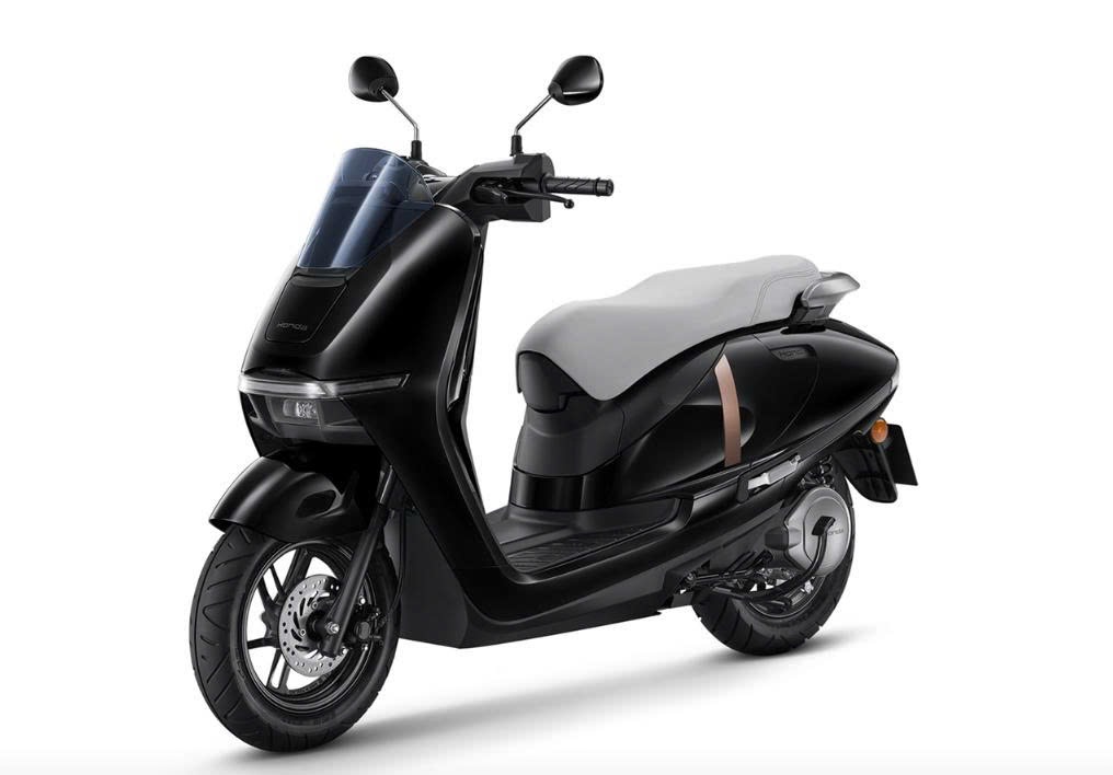 Thị trường xe điện tuần qua: Geely EX2 gây xôn xao với giá thay pin gần 200 triệu đồng