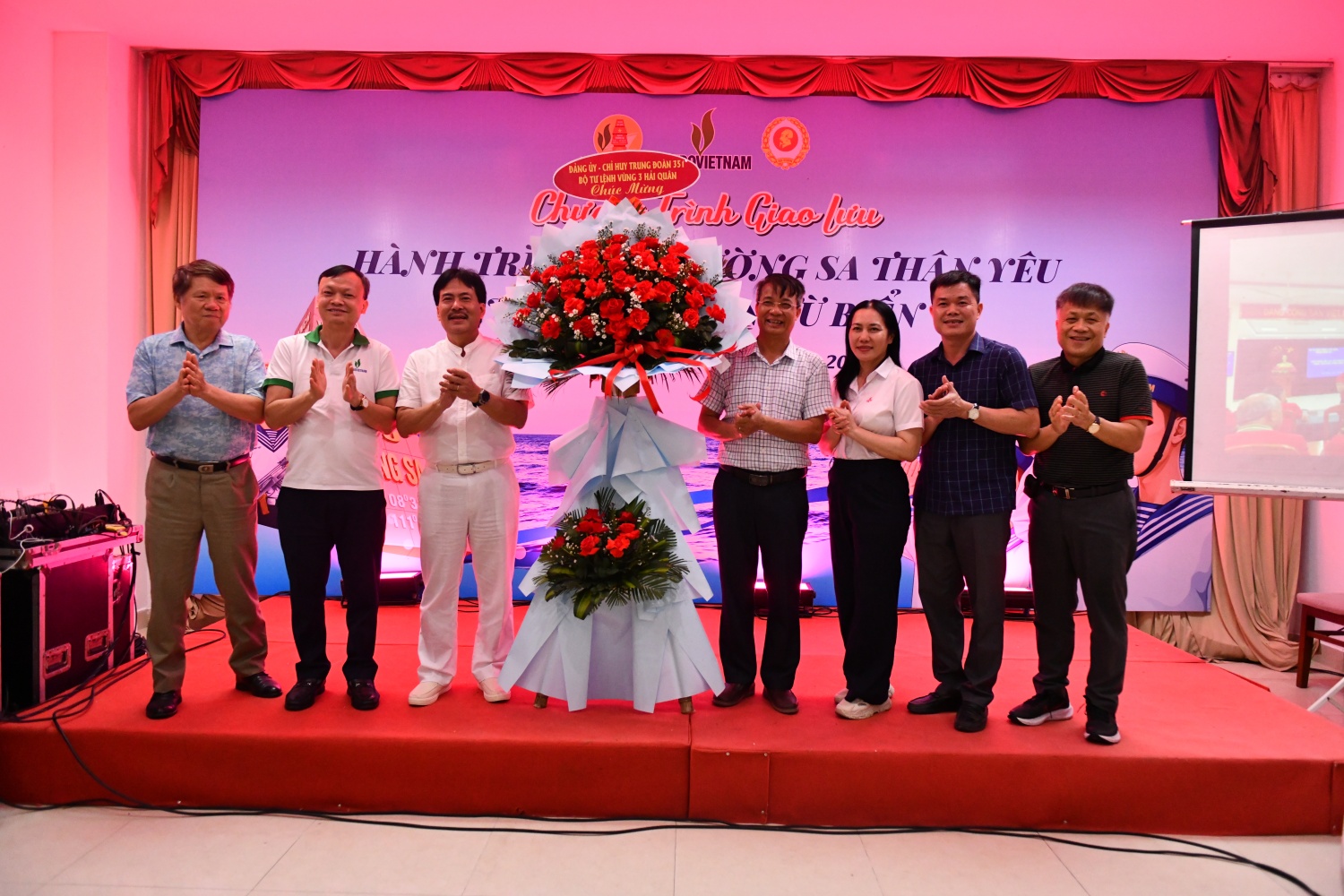 Hành trình gắn kết nghĩa tình biển đảo, lan tỏa văn hóa Petrovietnam