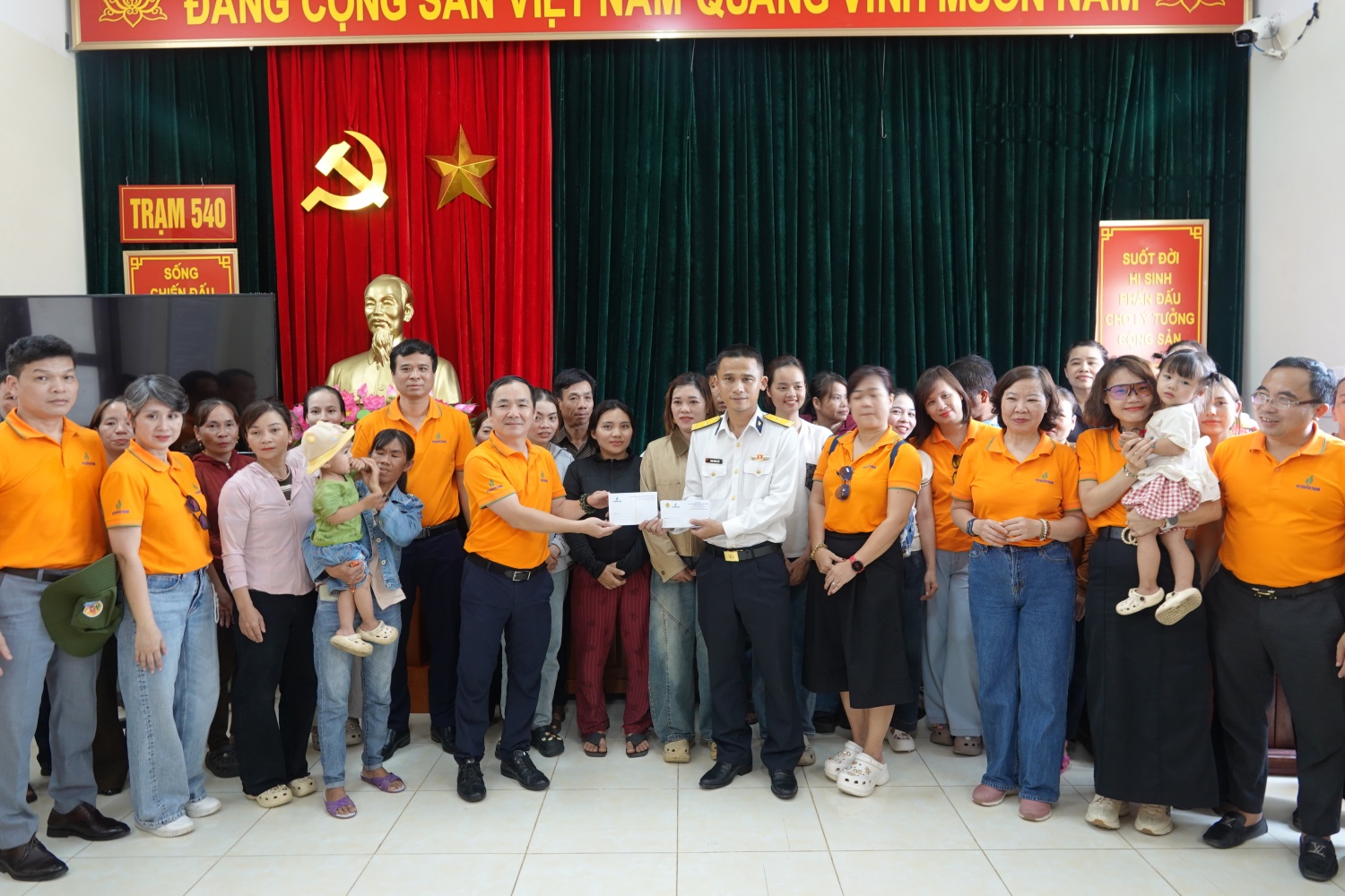 Hành trình gắn kết nghĩa tình biển đảo, lan tỏa văn hóa Petrovietnam