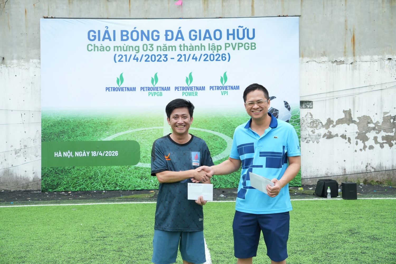 [Chùm ảnh] Tưng bừng Giải giao hữu bóng đá kỷ niệm 3 năm thành lập PVPGB