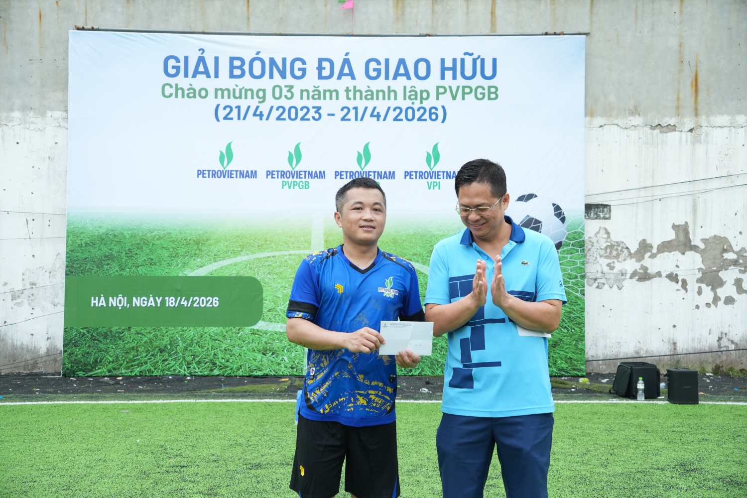 [Chùm ảnh] Tưng bừng Giải giao hữu bóng đá kỷ niệm 3 năm thành lập PVPGB