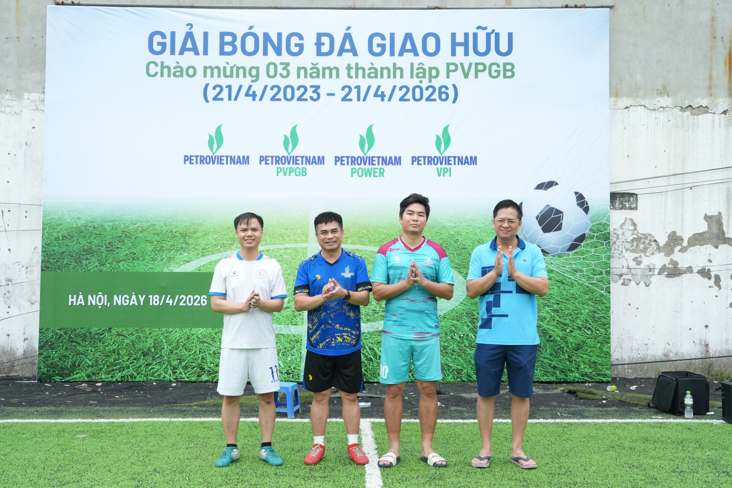 [Chùm ảnh] Tưng bừng Giải giao hữu bóng đá kỷ niệm 3 năm thành lập PVPGB