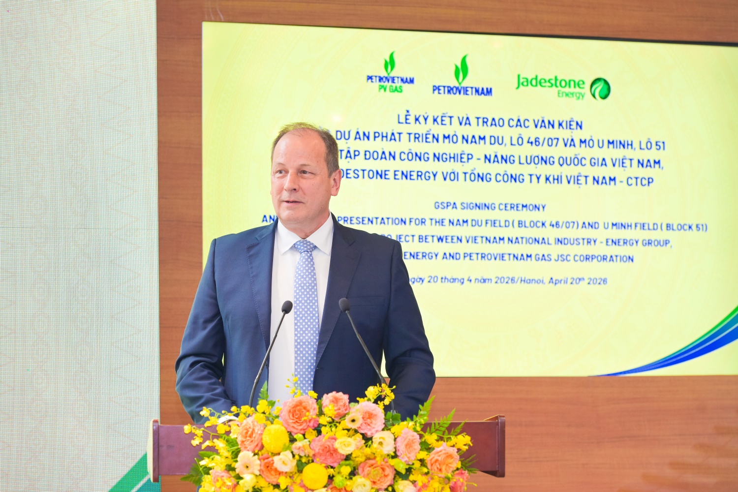 Petrovietnam ký kết và trao các văn kiện Dự án phát triển mỏ Nam Du – U Minh, góp phần đảm bảo an ninh năng lượng quốc gia