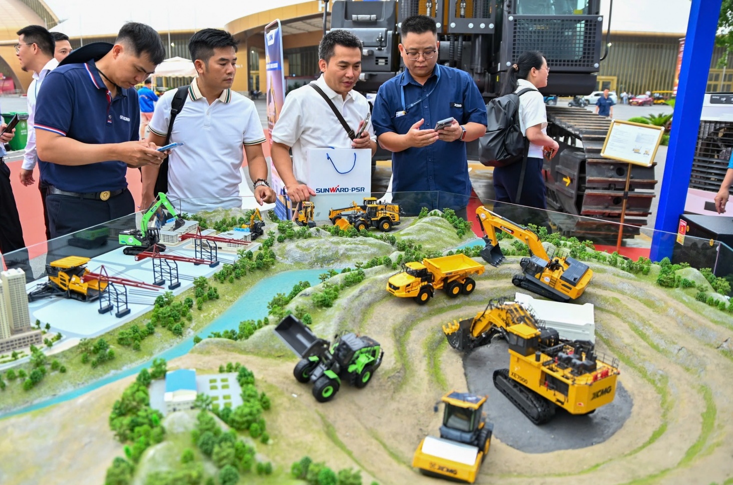 Điểm hẹn công nghệ của ngành khai khoáng và xây dựng