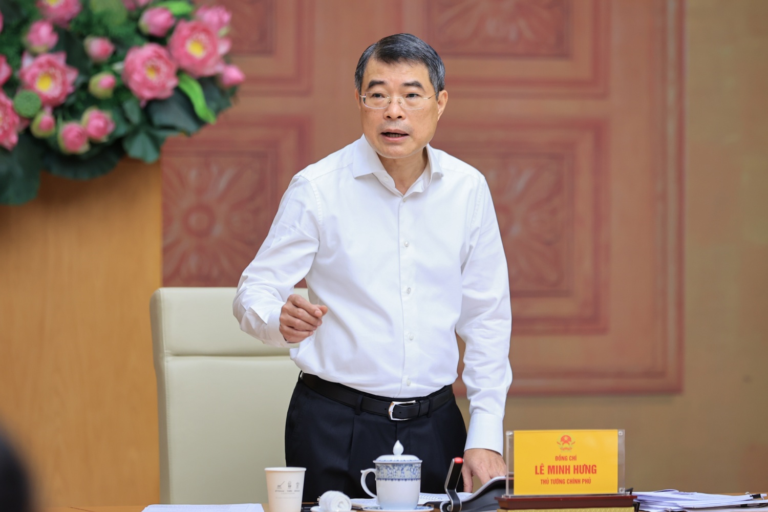 Thủ tướng yêu cầu khẩn trương triển khai xây dựng kho dự trữ xăng dầu quốc gia Thủ tướng yêu cầu khẩn trương triển khai xây dựng kho dự trữ xăng dầu quốc gia