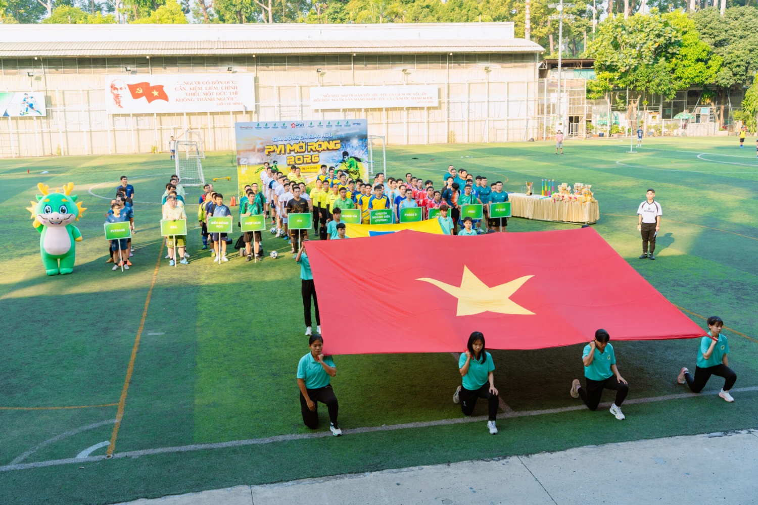 Sôi nổi Giải bóng đá giao hữu PVI mở rộng 2026 Sôi nổi Giải bóng đá giao hữu PVI mở rộng 2026