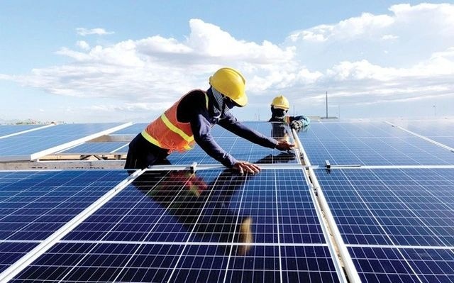 Lãnh đạo tỉnh Gia Lai đã có quyết định chấp nhận các dự án nhà máy điện mặt trời và nhà máy điện gió với tổng vốn gần 5.000 tỷ đồng