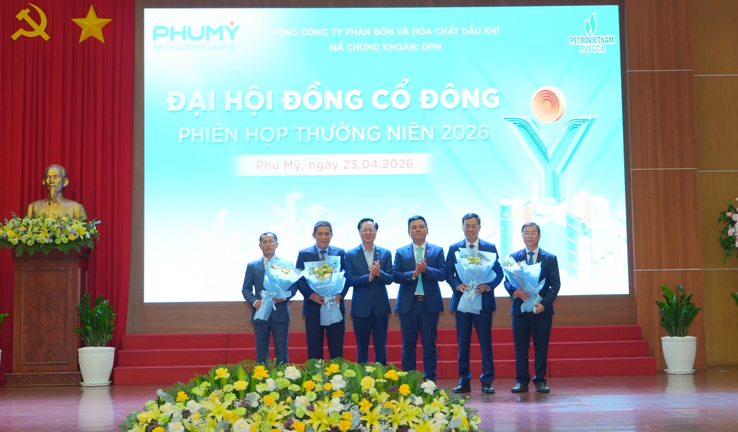 PVFCCo - Phú Mỹ đặt doanh thu 17.600 tỷ đồng và tăng tốc chuyển dịch xanh PVFCCo - Phú Mỹ đặt doanh thu 17.600 tỷ đồng và tăng tốc chuyển dịch xanh