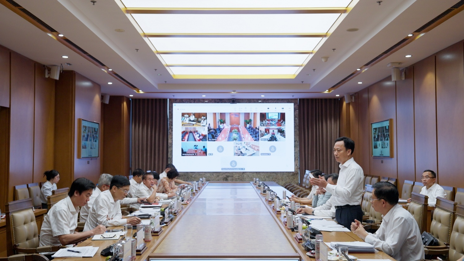 [VIDEO] Đoàn khảo sát Đảng ủy Chính phủ làm việc với Đảng bộ Petrovietnam về triển khai Kết luận số 208-KL/TW