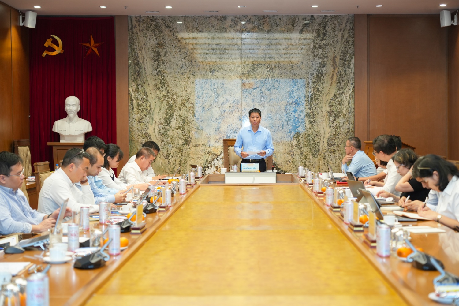 Tăng cường vai trò lãnh đạo của Đảng, giữ vững tăng trưởng trong bối cảnh thách thức Tăng cường vai trò lãnh đạo của Đảng, giữ vững tăng trưởng trong bối cảnh thách thức
