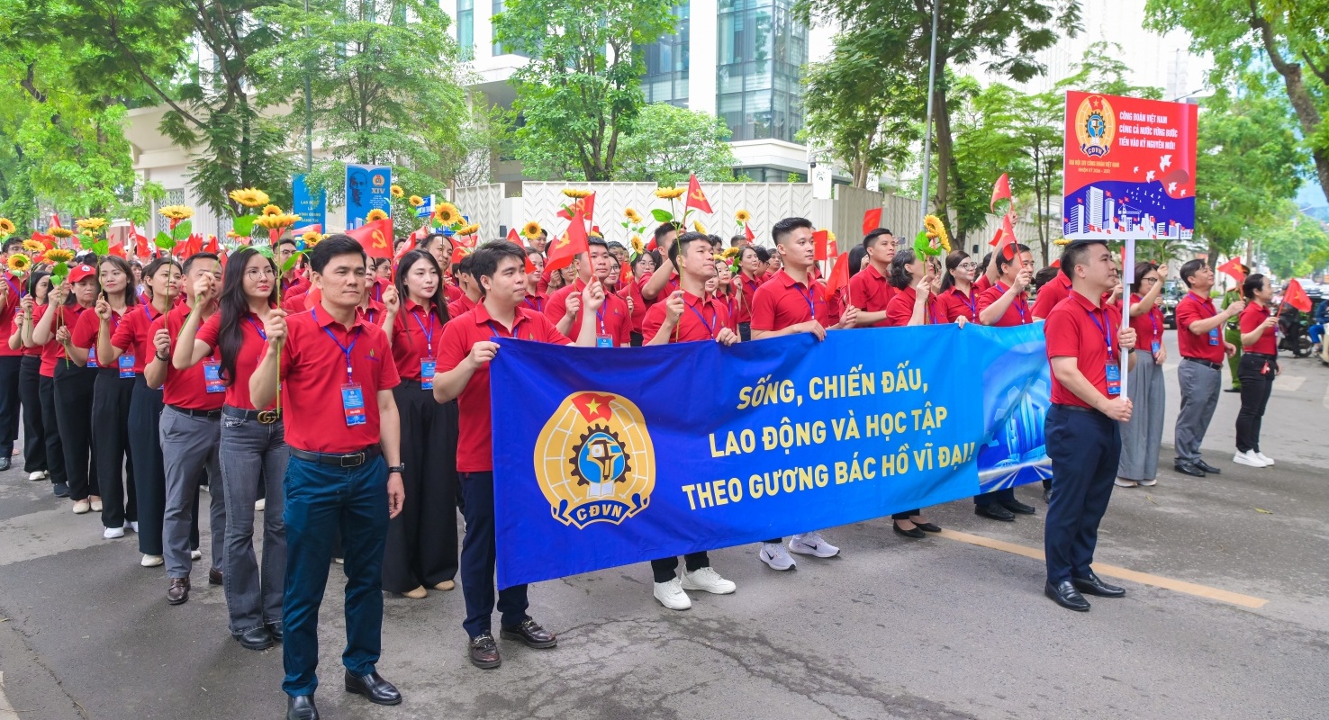 [VIDEO] Khí thế người lao động Petrovietnam tại Lễ diễu hành kỷ niệm 140 năm Ngày Quốc tế Lao động