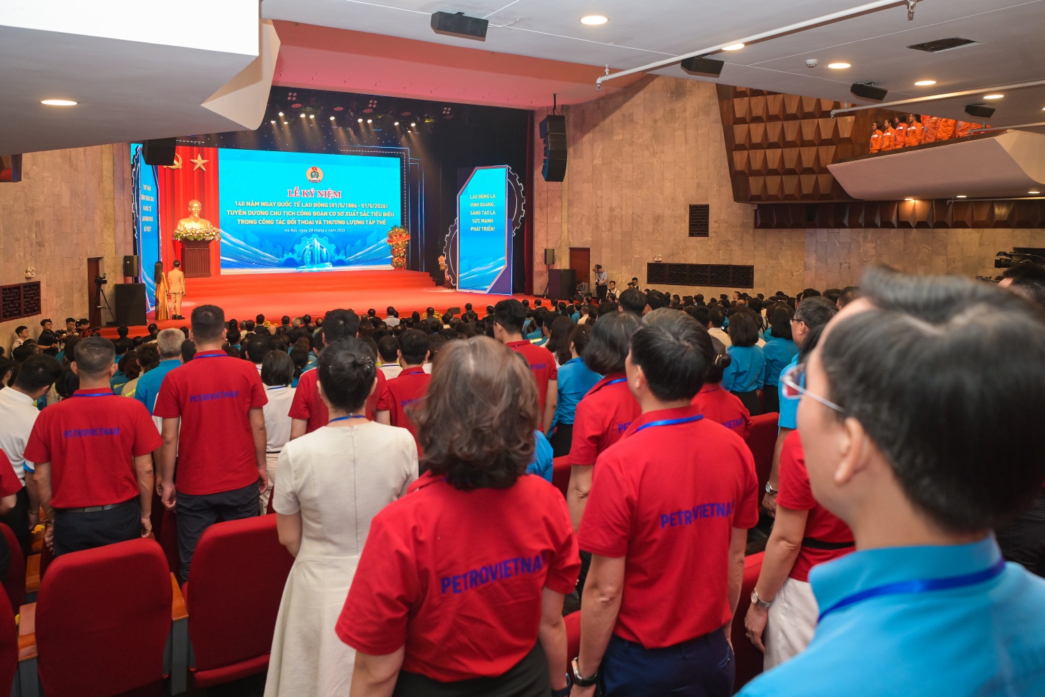 Hai chủ tịch công đoàn cơ sở Petrovietnam được tuyên dương toàn quốc về đối thoại, thương lượng tập thể Hai chủ tịch công đoàn cơ sở Petrovietnam được tuyên dương toàn quốc về đối thoại, thương lượng tập thể