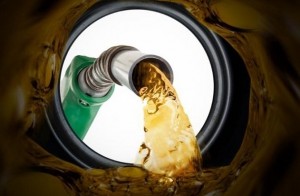 Tin tức kinh tế ngày 28/4: Bỏ dầu hỏa khỏi danh mục điều hành giá xăng dầu định kỳ