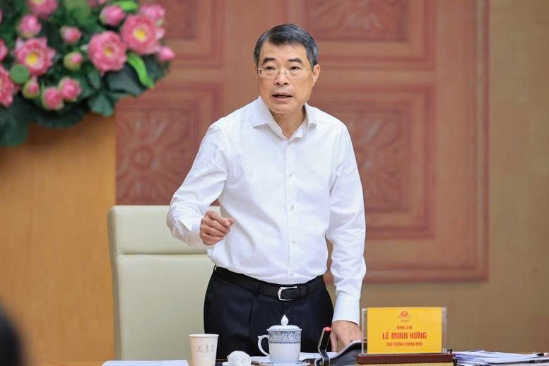 Thủ tướng: Không để thiếu điện, xăng dầu trong mọi tình huống Thủ tướng: Không để thiếu điện, xăng dầu trong mọi tình huống