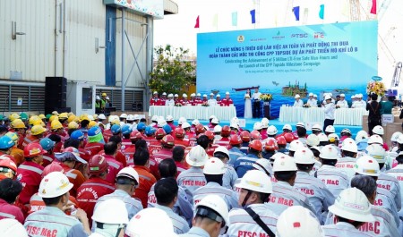 Thi đua hoàn thành các mốc thi công khối thượng tầng giàn CPP Dự án Phát triển mỏ Khí Lô B