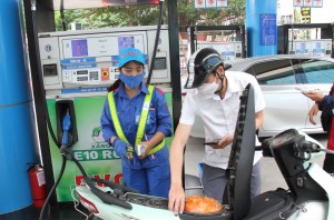 Điều hành giá xăng dầu linh hoạt để hỗ trợ tăng trưởng
