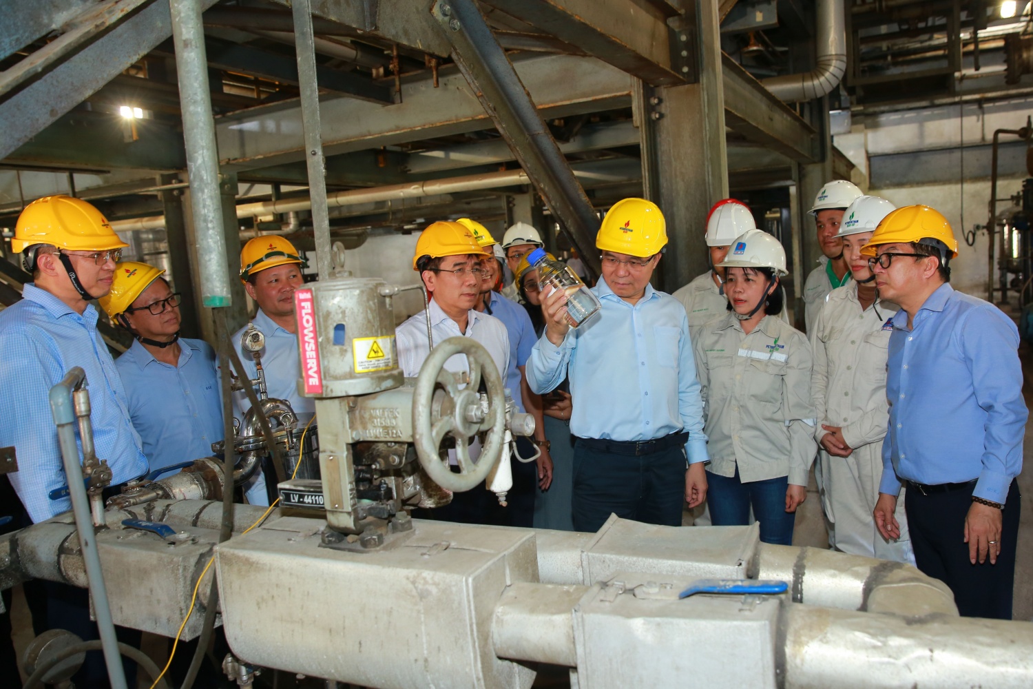Bài 1: Xăng E10 - Nhiên liệu sạch, tương lai xanh