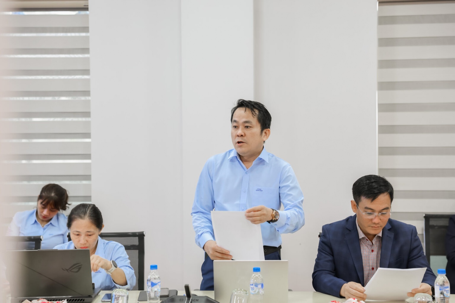 Ông Huỳnh Ngọc Thành – Chủ tịch Công đoàn Công ty, đại diện Tổ đối thoại chia sẻ tại buổi Hội nghị đối thoại tại nơi làm việc theo vụ việc