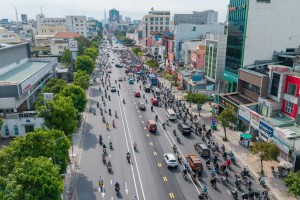 [Chùm ảnh] Tuyến đường đầu tiên tại TP HCM phân làn 3 chiều