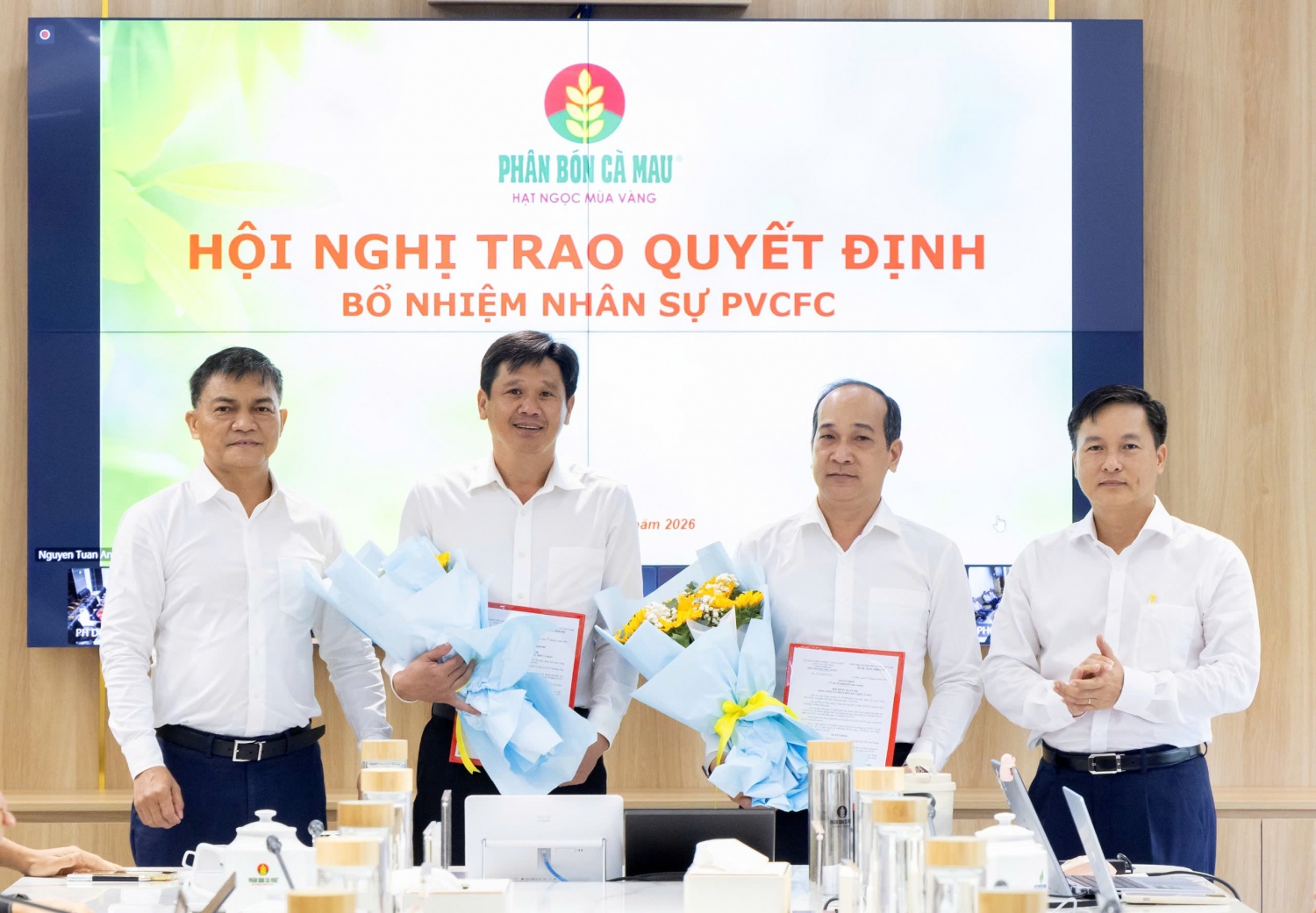 PVCFC công bố và trao các quyết định về công tác cán bộ PVCFC công bố và trao các quyết định về công tác cán bộ