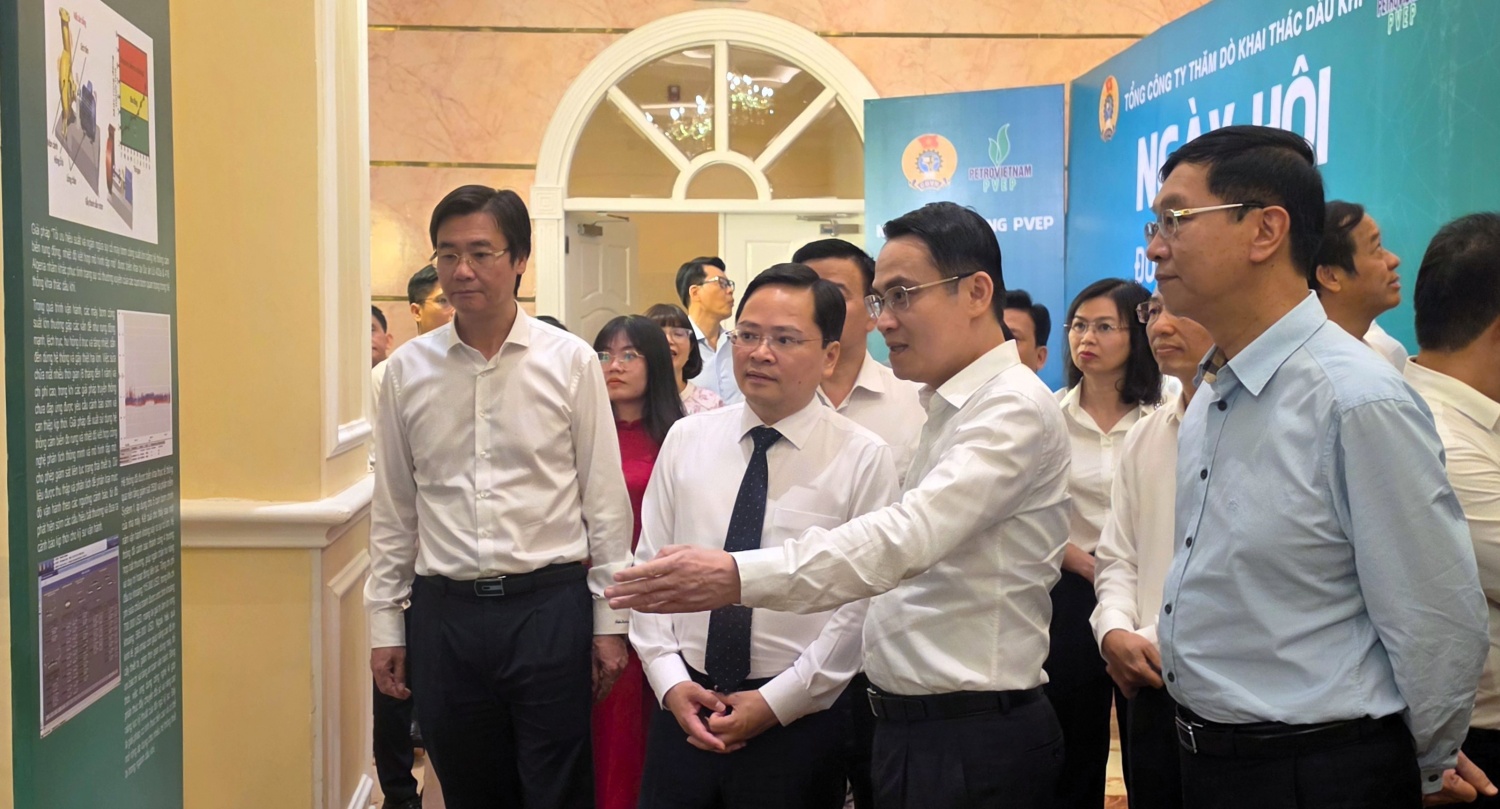 Ngày hội Đổi mới sáng tạo PVEP: Tối ưu vận hành khai thác và nâng cao hệ số thu hồi dầu Ngày hội Đổi mới sáng tạo PVEP: Tối ưu vận hành khai thác và nâng cao hệ số thu hồi dầu