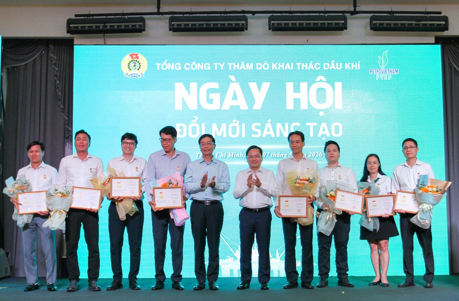 Ngày hội Đổi mới sáng tạo PVEP: Tối ưu vận hành khai thác và nâng cao hệ số thu hồi dầu Ngày hội Đổi mới sáng tạo PVEP: Tối ưu vận hành khai thác và nâng cao hệ số thu hồi dầu