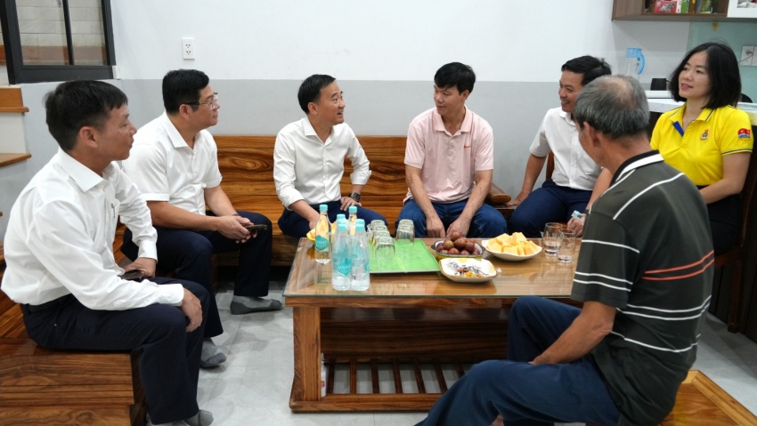Công đoàn Petrovietnam thăm và tặng quà người lao động Vietsovpetro nhân tháng công nhân 2026 Công đoàn Petrovietnam thăm và tặng quà người lao động nhân Tháng Công nhân 2026