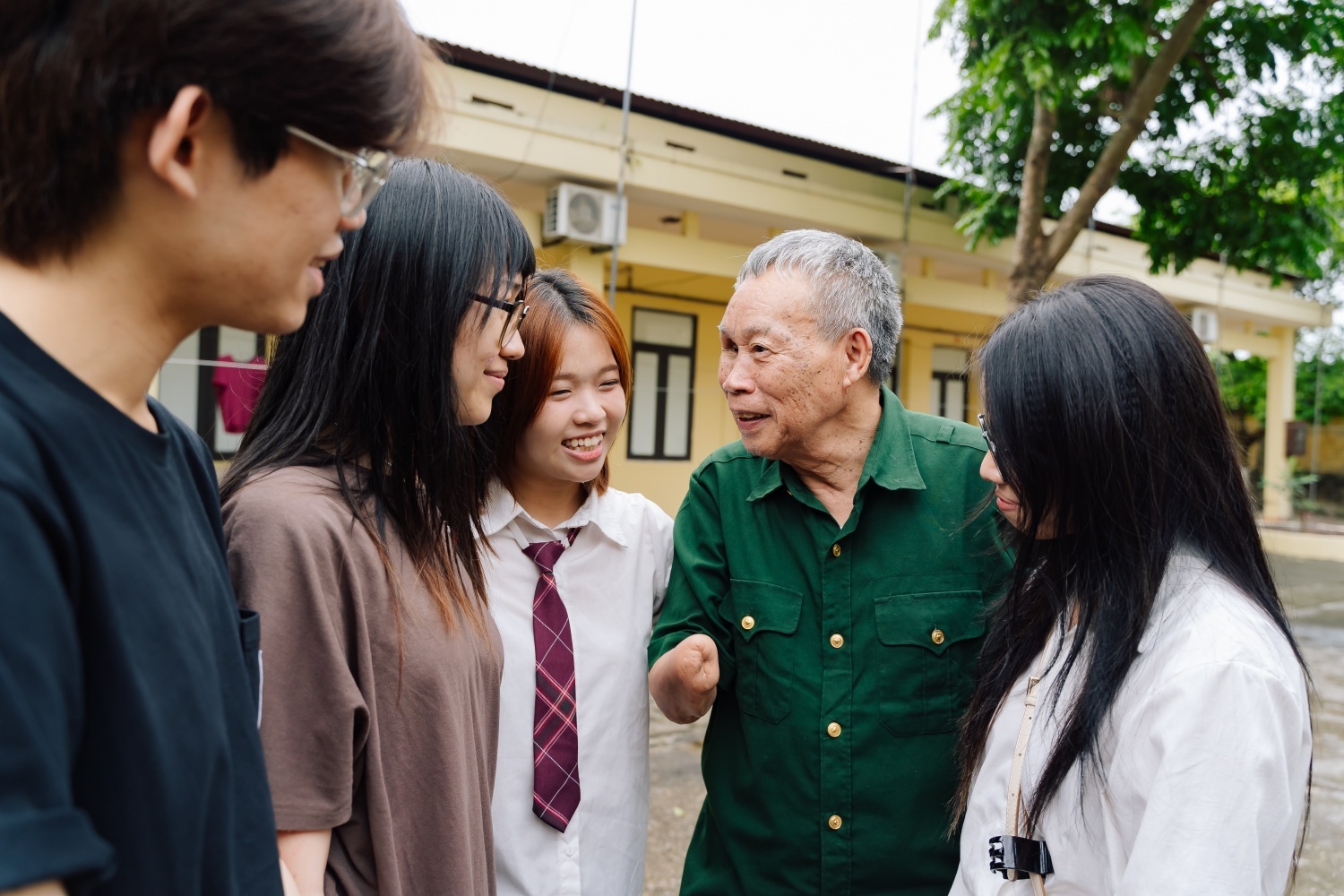 Tái hiện ký ức hậu chiến qua buổi trưng bày “Chuyện thời bình”