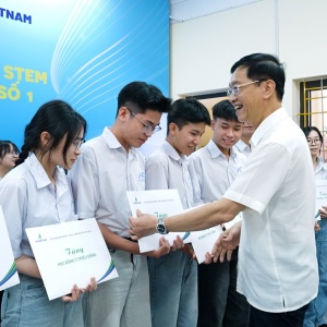 [VIDEO] Petrovietnam chung tay phát triển giáo dục tại trường THPT Lạng Giang số 1