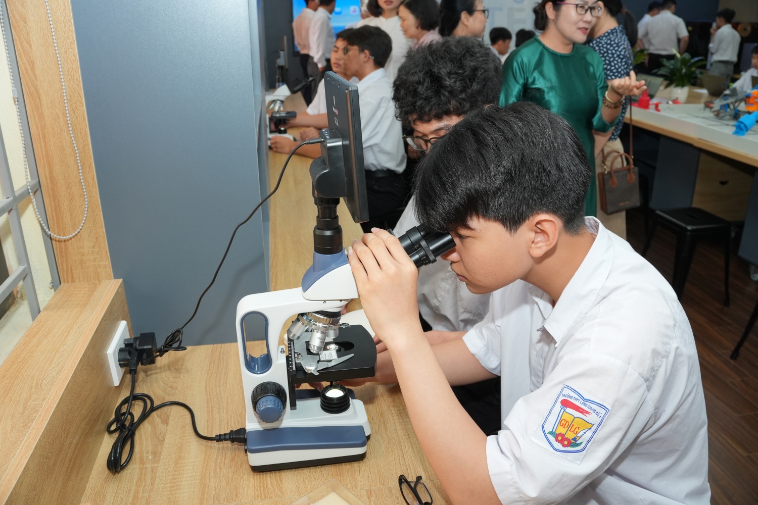 Niềm vui của thầy trò Trường THPT Lạng Giang số 1 khi giấc mơ phòng STEM thành hiện thực