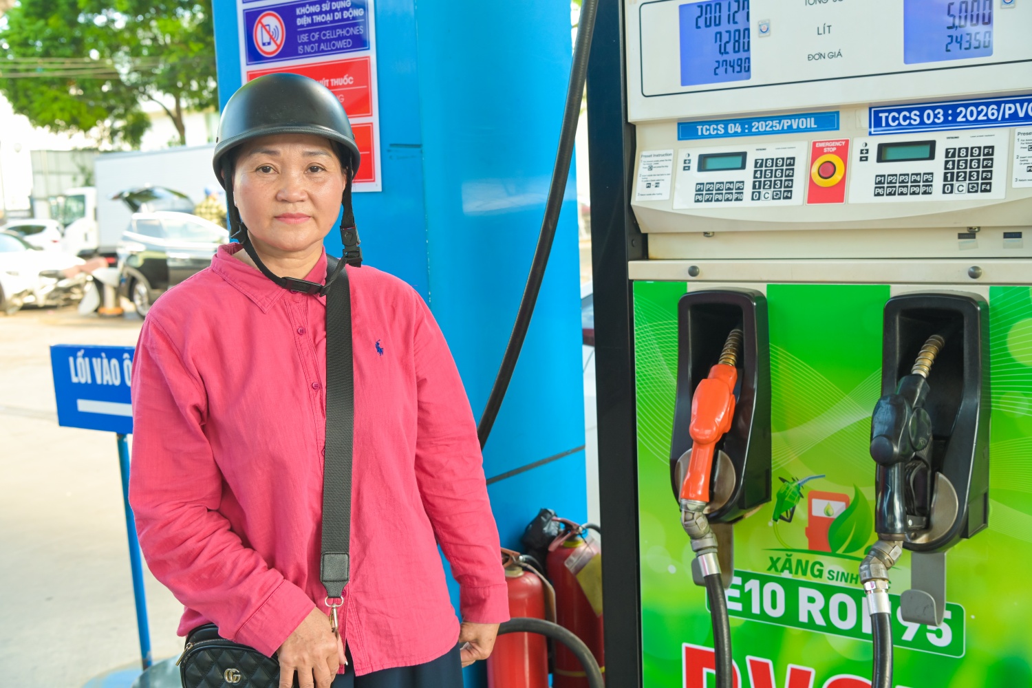PVOIL chính thức bán xăng sinh học E10 trên toàn hệ thống cửa hàng xăng dầu PVOIL chính thức bán xăng sinh học E10 trên toàn hệ thống cửa hàng xăng dầu