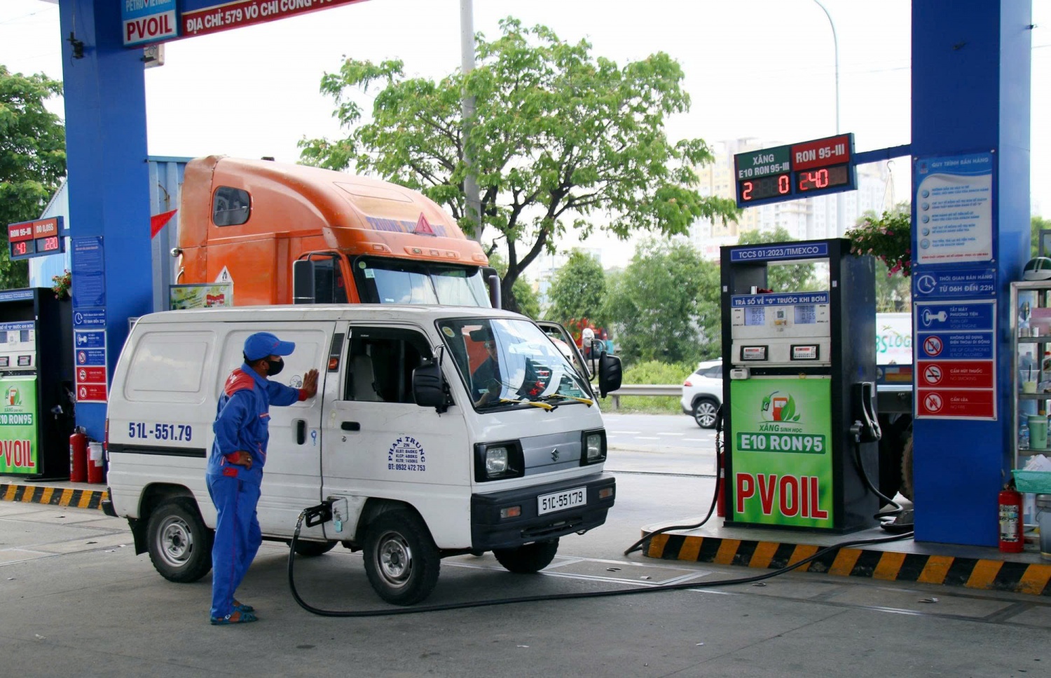 PVOIL chính thức bán xăng sinh học E10 trên toàn hệ thống cửa hàng xăng dầu PVOIL chính thức bán xăng sinh học E10 trên toàn hệ thống cửa hàng xăng dầu