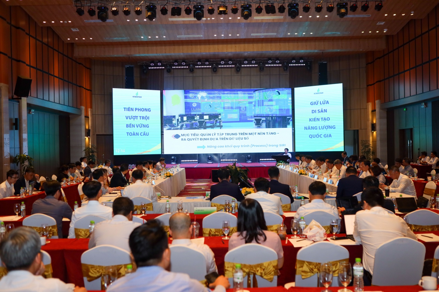 Khoa học công nghệ là nền tảng chiến lược quan trọng trong các hoạt động của Petrovietnam Khoa học công nghệ là nền tảng chiến lược quan trọng trong các hoạt động của Petrovietnam